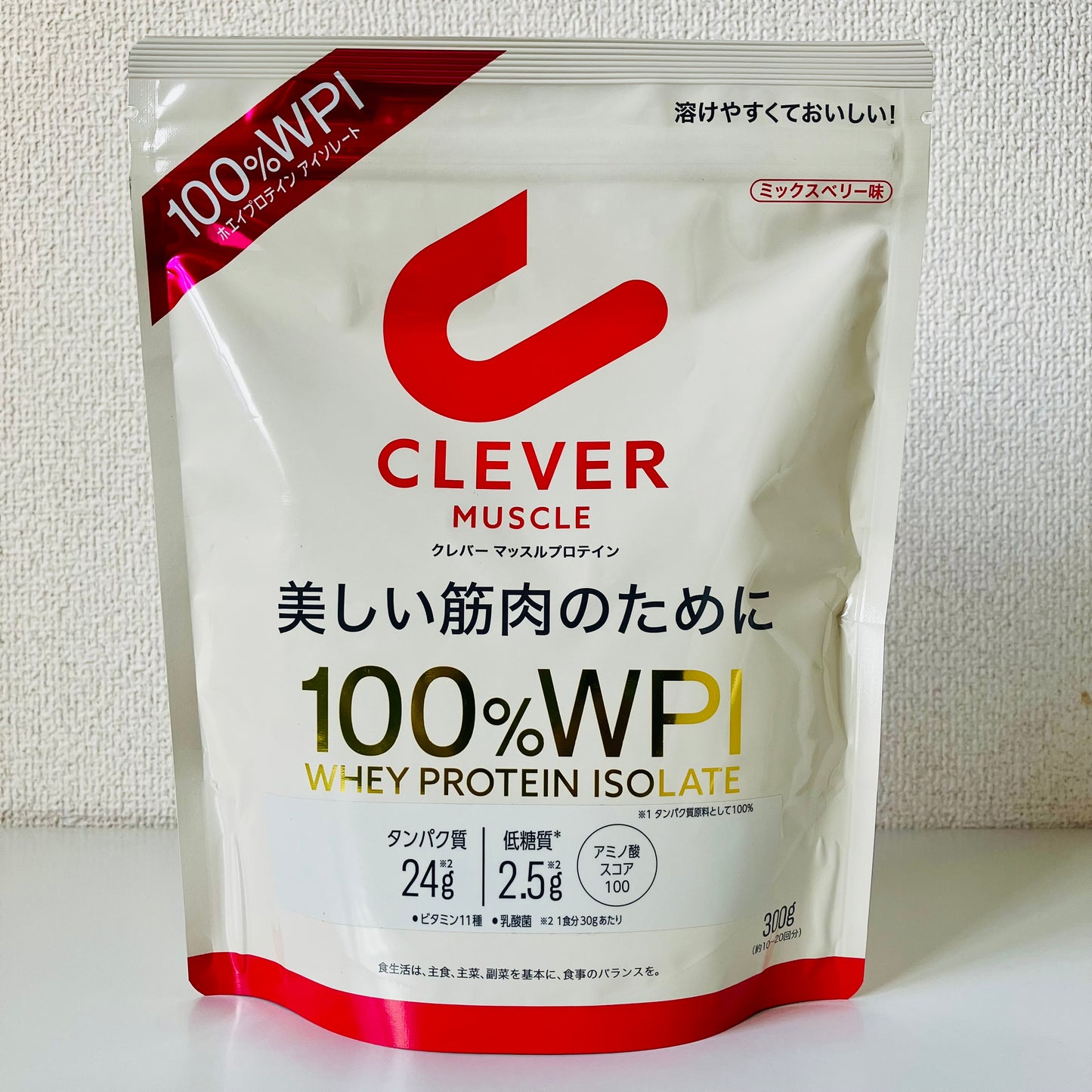 CLEVER Muscle 100% WPI whey Protein Powder | 300 grams | Made in Japan | Berry Flavor